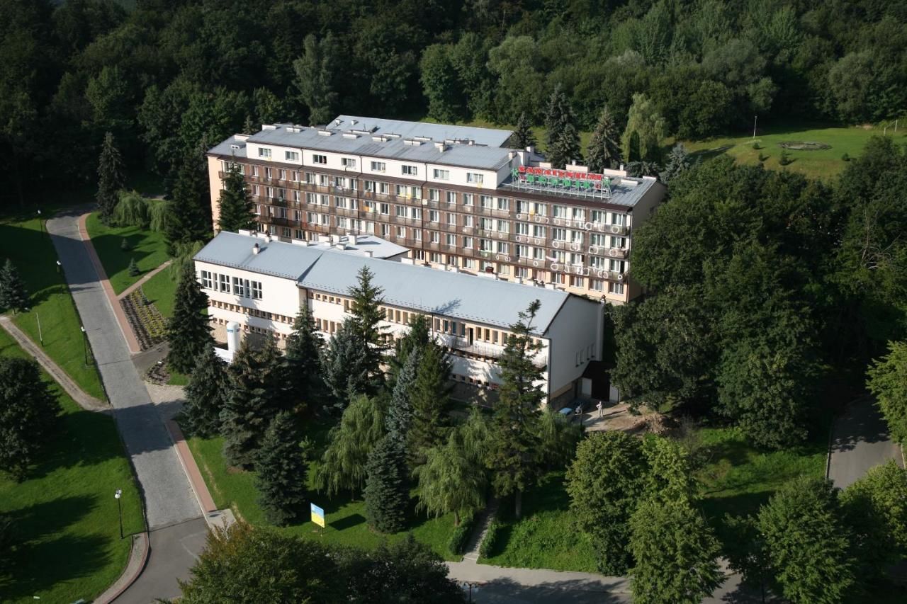 Гостевой дом Sanatorium Górnik Spa Ивонич-Здруй-4