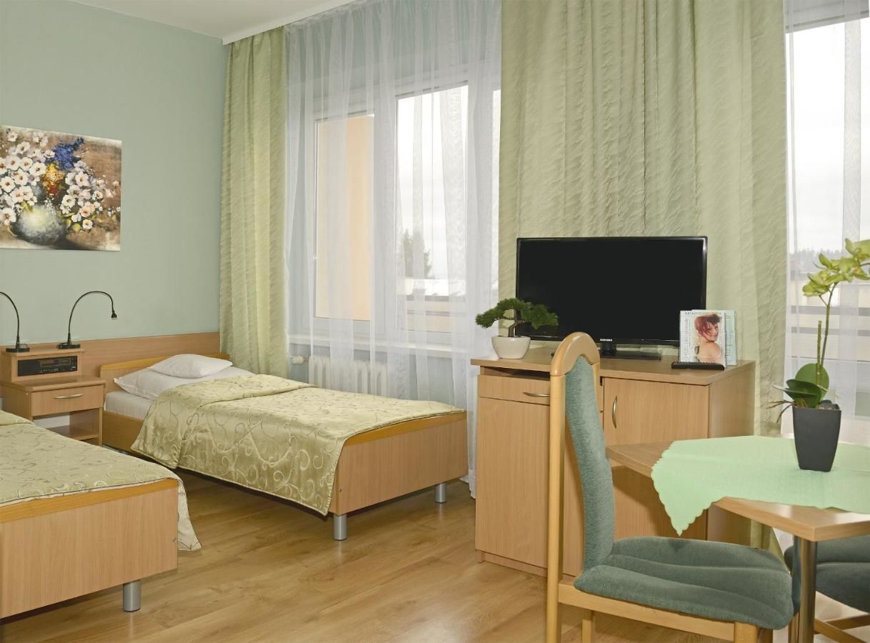 Гостевой дом Sanatorium Górnik Spa Ивонич-Здруй-28